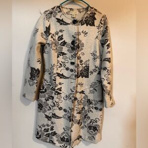 Lucy & Laurel Cream and Black Patterned Coat